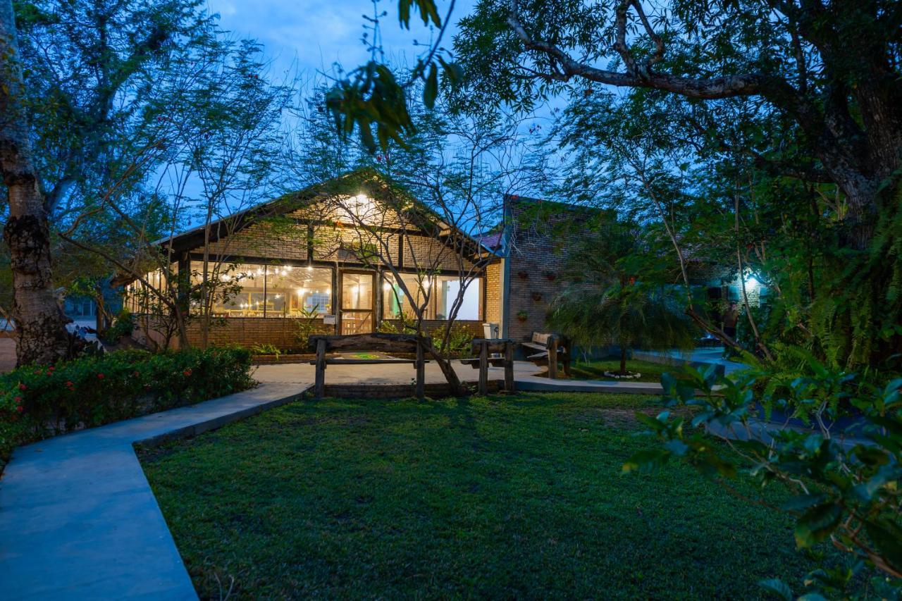 Pousada Rio Claro Pocone Ngoại thất bức ảnh